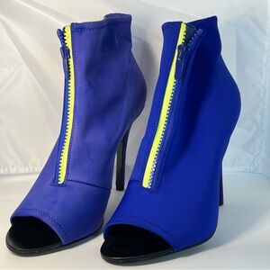 NIB Royal Blue Heels